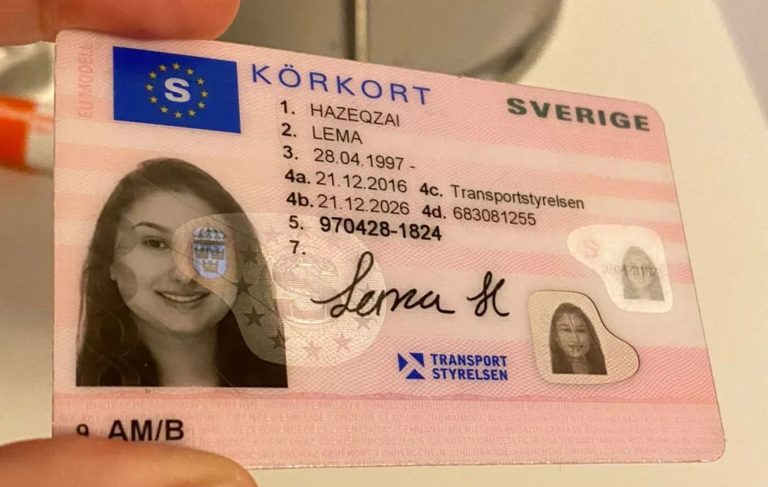 Köp ett registrerat körkort